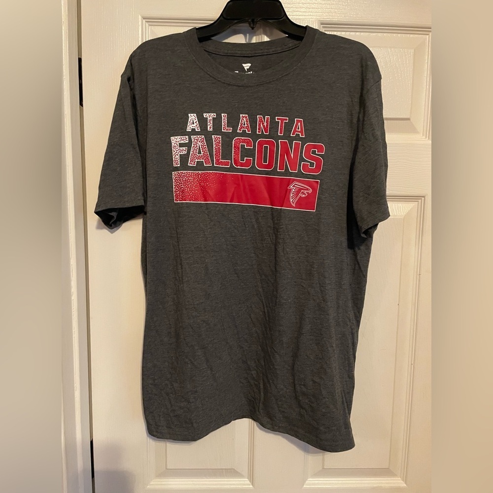 Fanatics Gray and Red Atlanta Falcons Short Sleeve Tee size Large